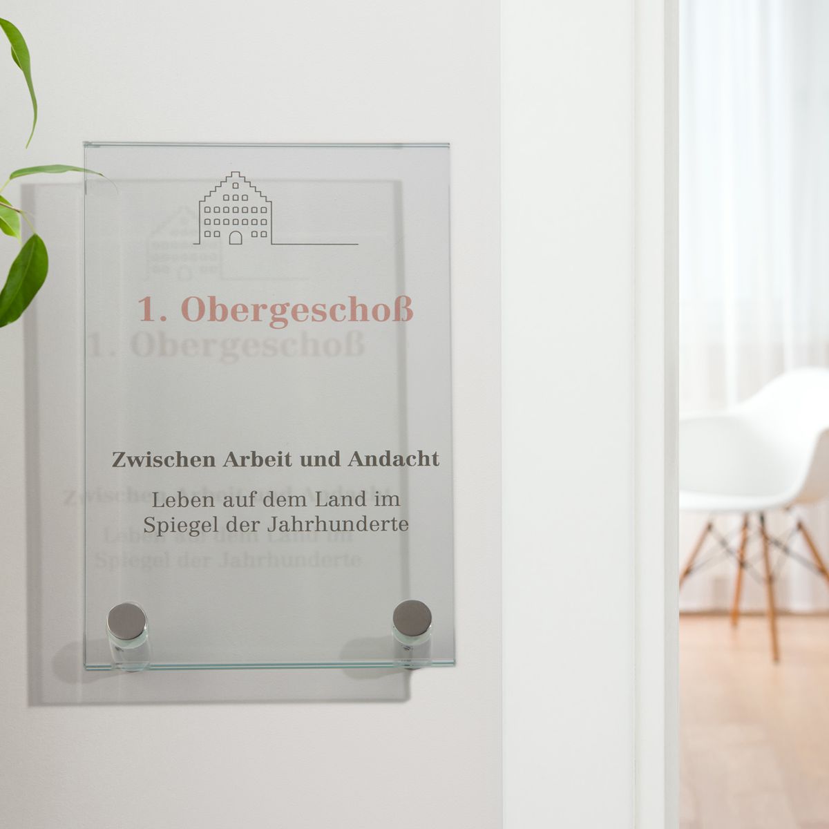 Türschild, Modell Galerie, ESG, 200 x 130 mm (H x B), 2 Abstandhalter (15 mm Wandabstand, mit Bolzen)