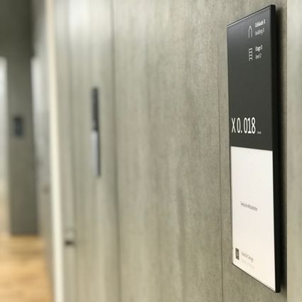 Türschilder Büro austauschbar in Schwarz