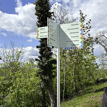 Schilder Landesgartenschaugelände Wegweiser